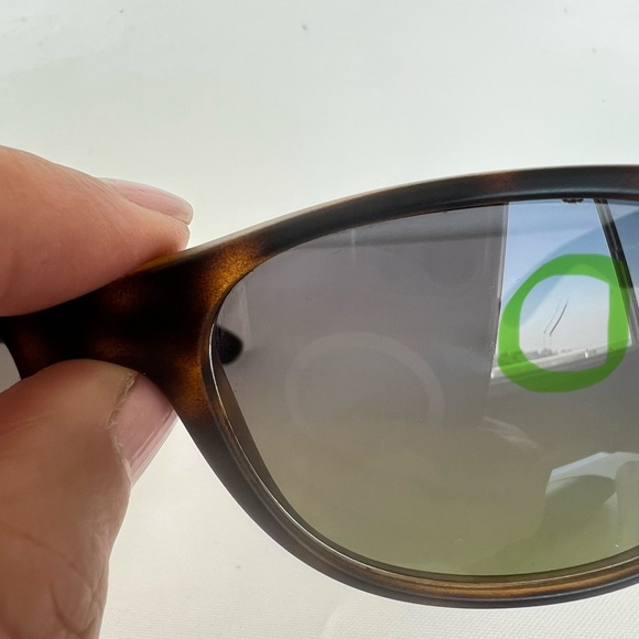 RAY-BAN Italy RB2132 New Wayfarer Tortoise Green Lens Gradient Polarize Sunglass - Picture 11 of 12